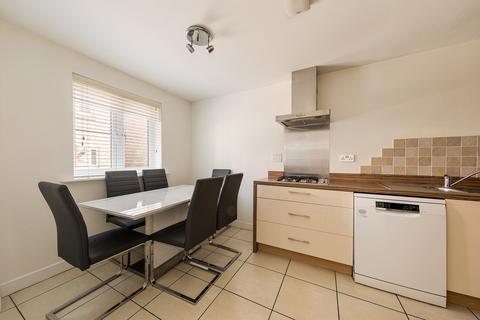 10 Leaden Close, Loughton, IG10 3FF