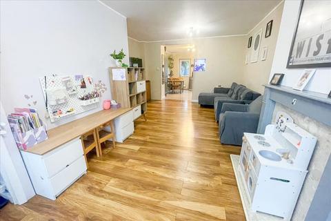undefined, Guildford Avenue, Feltham, Middlesex, TW13