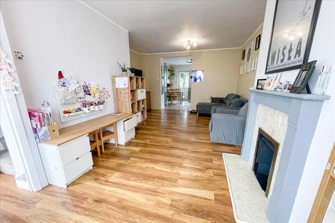undefined, Guildford Avenue, Feltham, Middlesex, TW13
