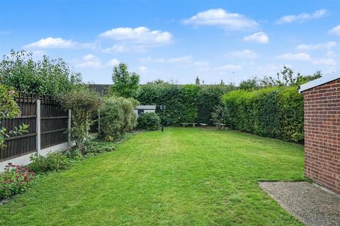 undefined, Shaftsbury Avenue, Sawley