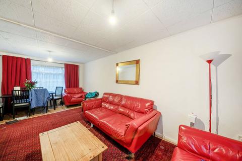 undefined, Chicheley Gardens, Harrow, HA3