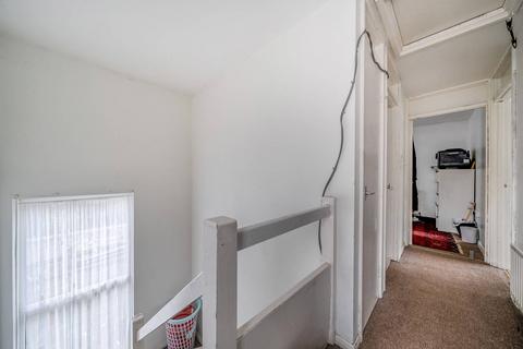 undefined, Chicheley Gardens, Harrow, HA3