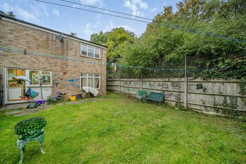 undefined, Chicheley Gardens, Harrow, HA3