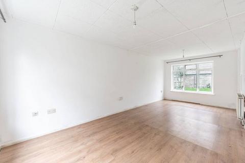 undefined, Chicheley Gardens, Harrow, HA3