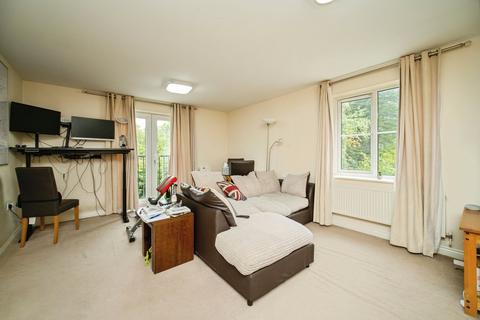 2 bedroom apartment for sale, Kingswood Close, Camberley GU15