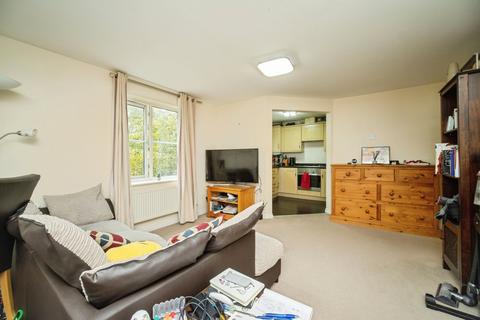 2 bedroom apartment for sale, Kingswood Close, Camberley GU15