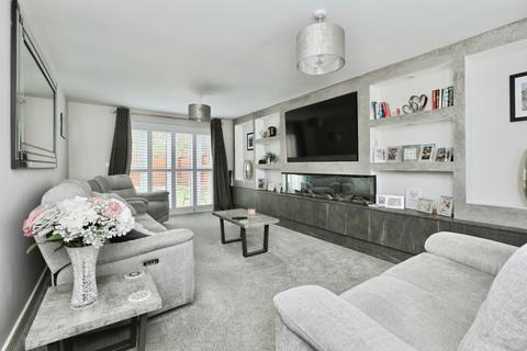 4 bedroom detached house for sale, Trusdale Avenue, Sheffield S25