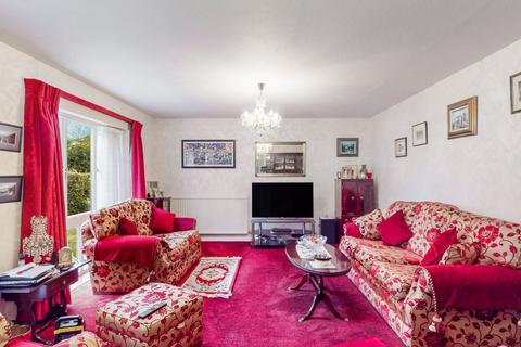 4 bedroom detached house for sale, Pinner, Greater London HA5