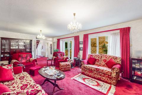 4 bedroom detached house for sale, Pinner, Greater London HA5