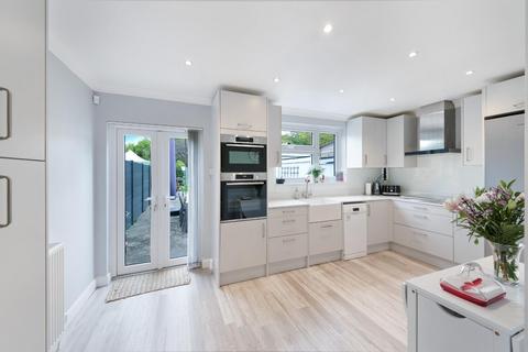 11 Rosedale Road, Epsom, KT17 2JQ
