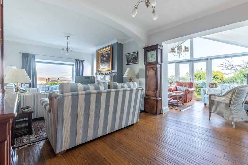 Lounge to Conservatory