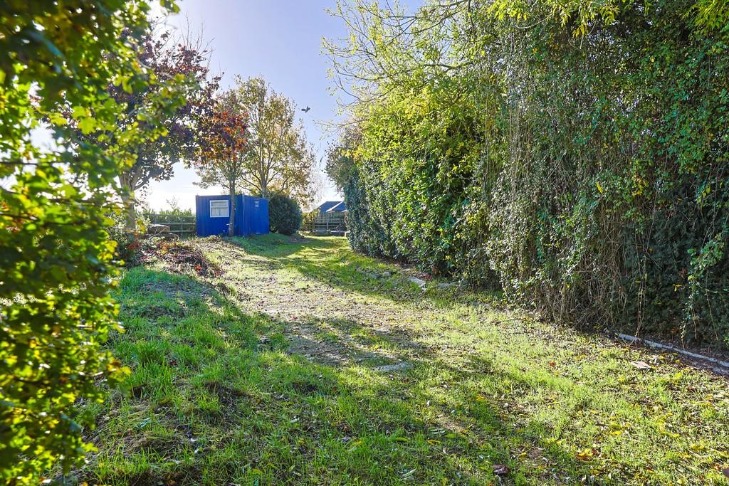 Land-1