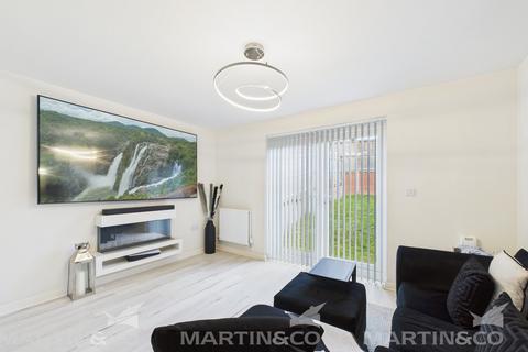 3 Miners Drive, Woodlands, Doncaster, DN6 7FL