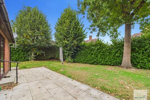 undefined, Rosemary Close, Bridge Green