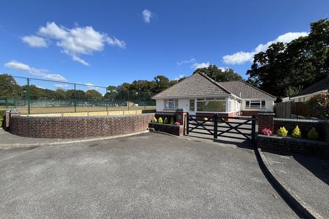 undefined, Worthington Crescent, Whitecliff