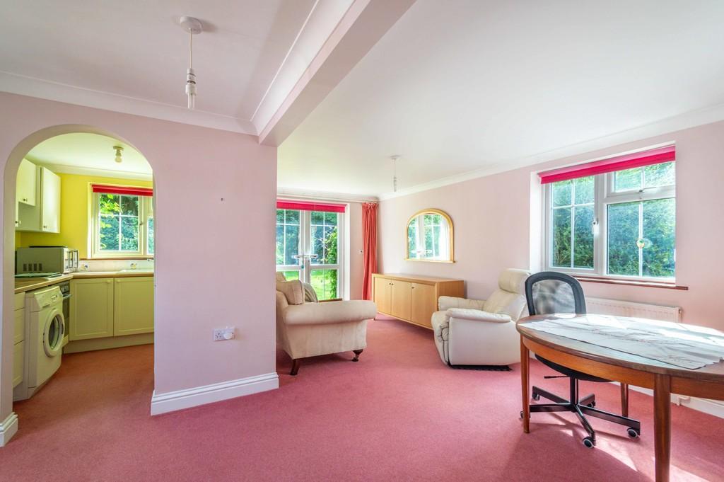 16 St. Martins Close-03