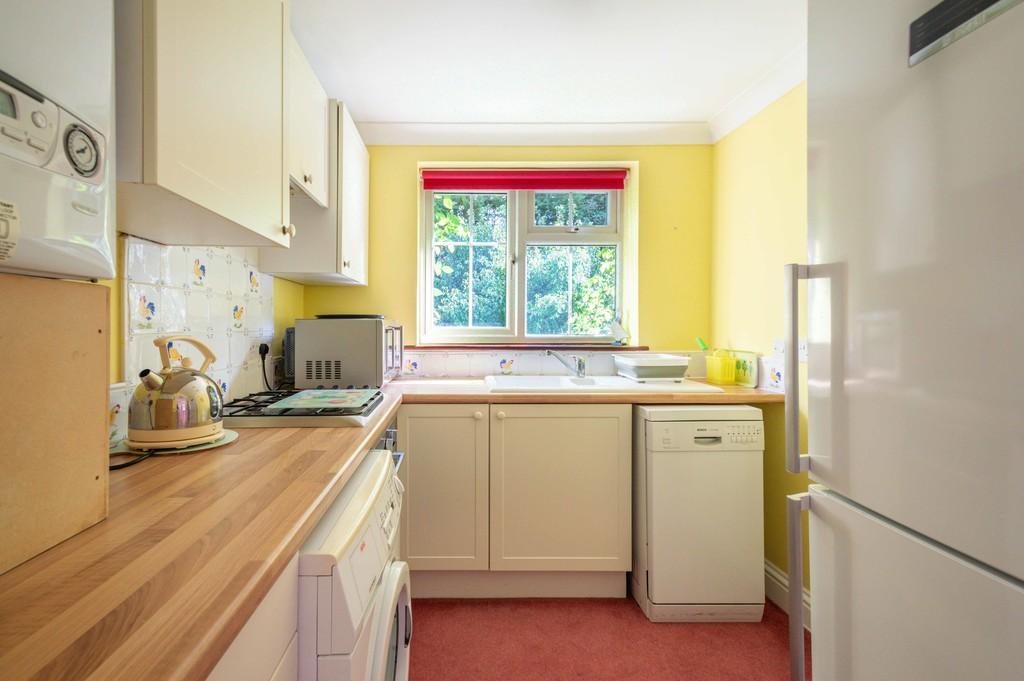 16 St. Martins Close-05