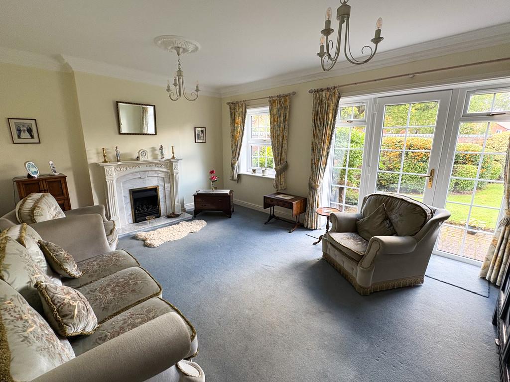 Lounge 1