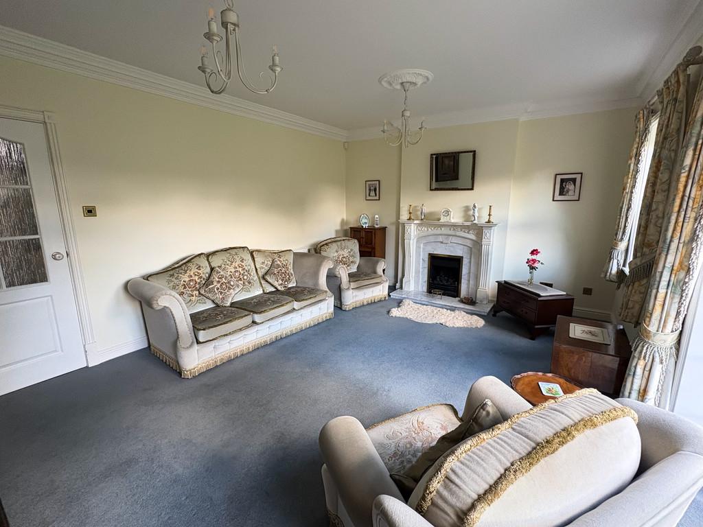 Lounge 3