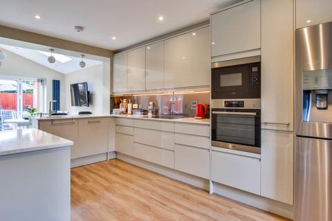 4 bedroom detached house for sale, Fitzwalter Road, Flitch Green