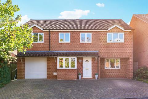 Attingham Hill, Great Holm, Milton Keynes