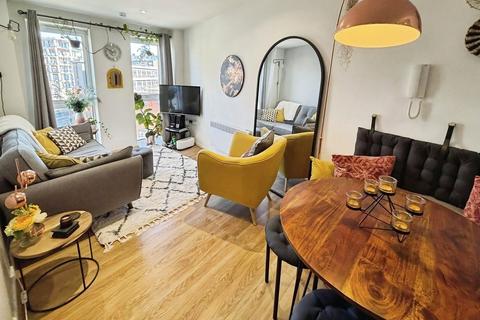 2 bedroom apartment for sale, Trinity One, East Street