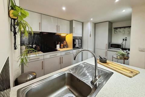2 bedroom apartment for sale, Trinity One, East Street