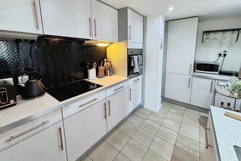 2 bedroom apartment for sale, Trinity One, East Street