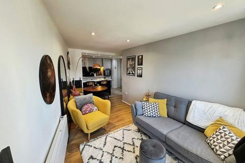 2 bedroom apartment for sale, Trinity One, East Street