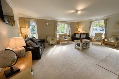 5 bedroom detached house for sale, Warning Tongue Lane, Doncaster DN4