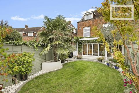14 Stonards Hill, Epping, CM16 4QF