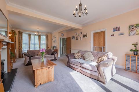 4 bedroom detached house for sale, Walshes Road, Crowborough TN6