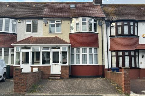 3 bedroom terraced house for sale, Burns Avenue, Southall UB1
