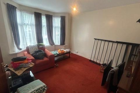 3 bedroom end of terrace house for sale, Woodlands Road, Southall UB1