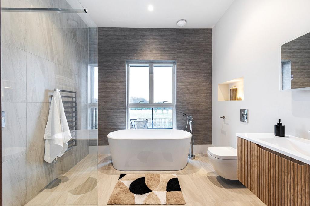 En Suite Bathroom
