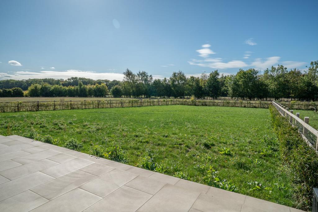 Garden and Views