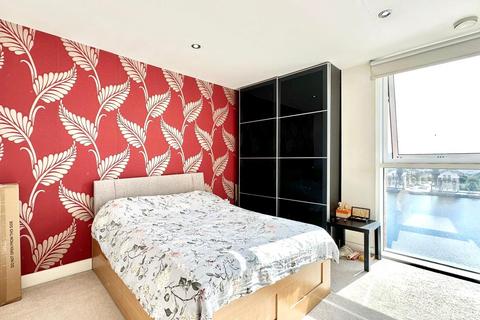 1 bedroom apartment for sale, Western Gateway, London E16