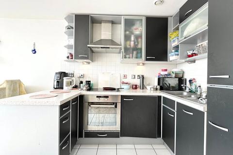 1 bedroom apartment for sale, Western Gateway, London E16