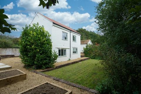 undefined, Knapton