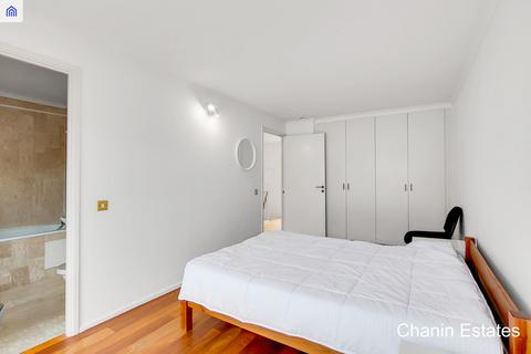 undefined, Queen Of Denmark Court, Surrey Quays SE16