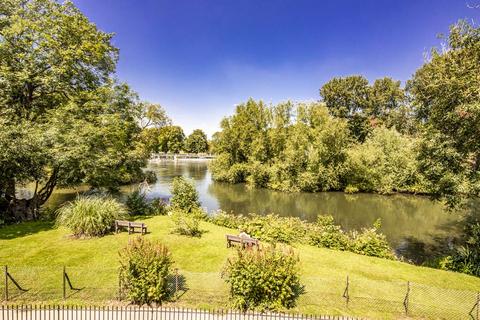 undefined, 5 Waterside House, Pangbourne on Thames, RG8