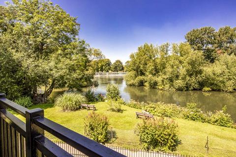 undefined, 5 Waterside House, Pangbourne on Thames, RG8