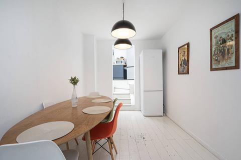 9 Paradise Row, London, E2 9LE