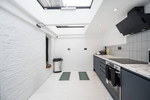 undefined, Paradise Row, Bethnal Green, London, E2