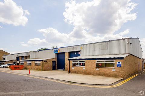 Warehouse to rent, Bath Rd Hounslow TW4 7EA