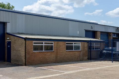 Warehouse to rent, Bath Rd Hounslow TW4 7EA