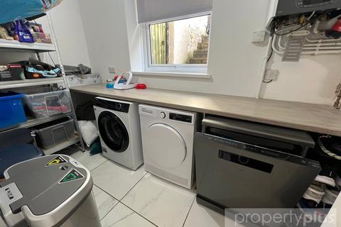 undefined, Bryn Terrace, Porth, Rhondda Cynon Taff, CF39