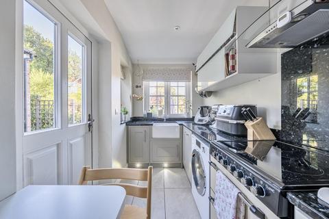 15 Cooper Road, Guildford, GU1 3LY