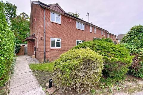 2 bedroom end of terrace house for sale, Arlidge Crescent, Kenilworth