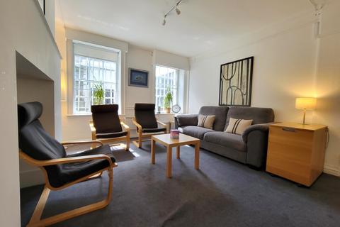 Office to rent, 60 Bloomsbury St London WC1B 3QU